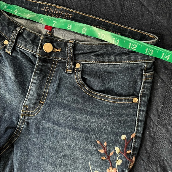 Like New JLo Skinny Ankle Embroidered Jeggings - Size 2 - Picture 10 of 13